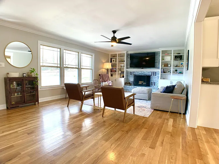 423 Rivermont Dr — Photo 6