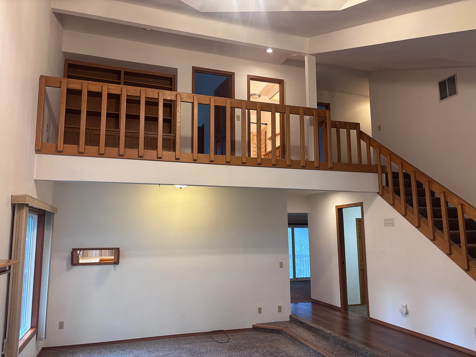 3 bed, 2.5 bath, 2598 sqft, $3,400 — Photo 2