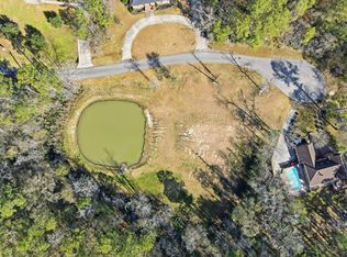 1301 Lakeview Dr, Sour Lake, TX 77659