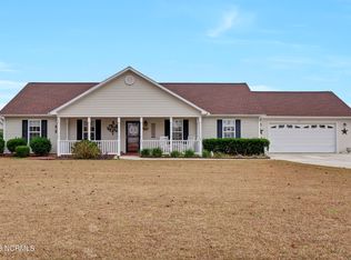 240 Bottle Branch Dr, Burgaw, NC 28425