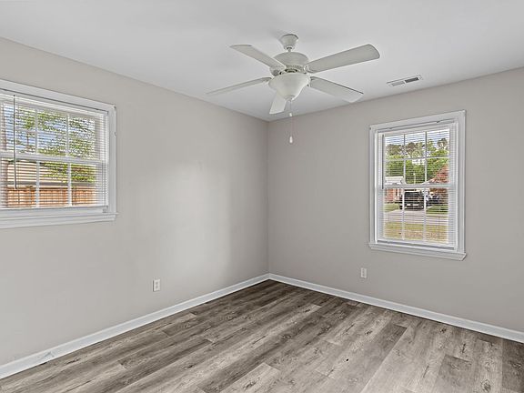 4th image of 5012 Ferndale Dr