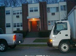 20 Thompson Rd #8E, Manchester, CT 06040