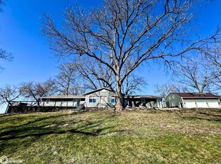 23248 Cardinal Ave, Clear Lake, IA 50428