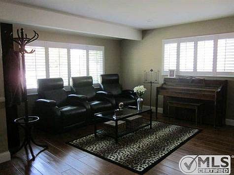2nd image of 24118 Vanowen St