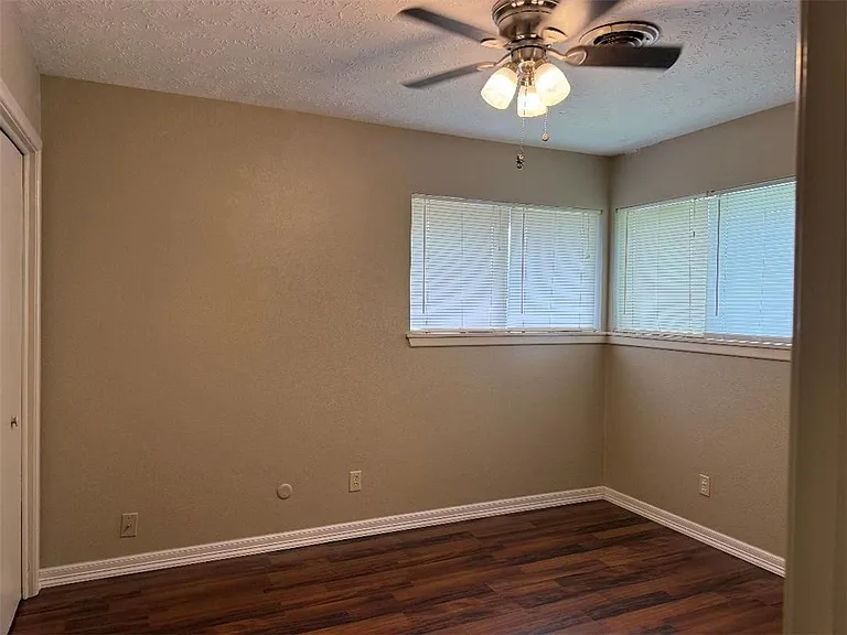205 Broadway St — Photo 24