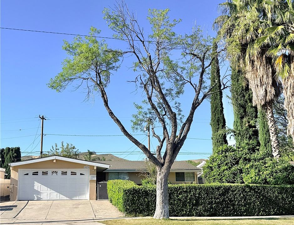 1st image of 19239 Pleasantdale St