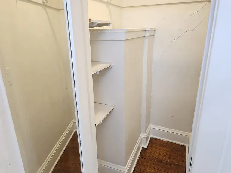 212 Roosevelt Ave — Photo 24