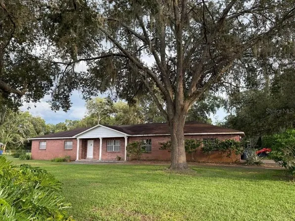 1515 Green Meadow Dr, Lutz, FL 33549