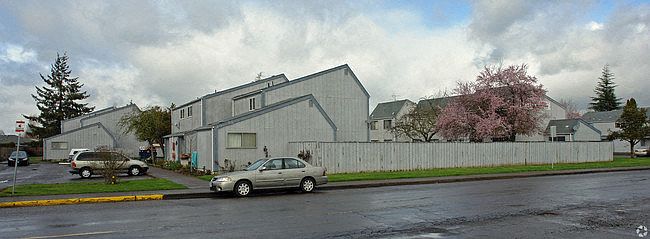 2nd image of 1900 Hill St SE #2566174