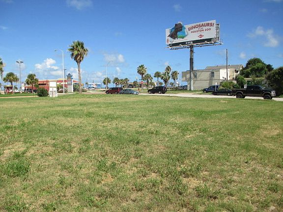 2nd image of 827 University Blvd