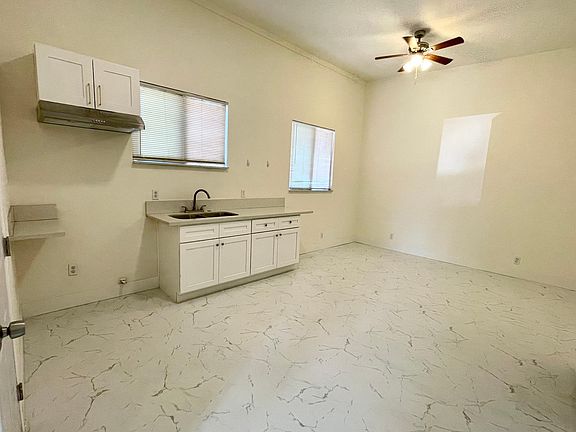 2nd image of 450 S Woods Ave