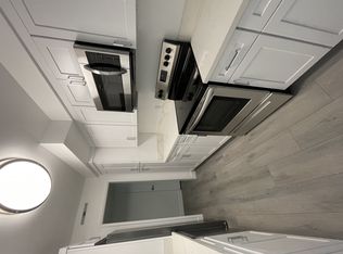 Brentwood Crown Towers, Los Angeles, CA 90049
