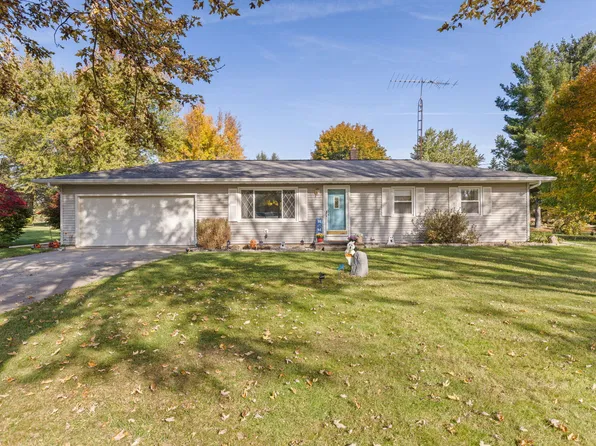 1226 1st St, Adrian, MI 49221