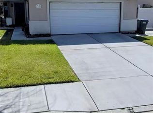2755 Cambridge Ave, Hemet, CA 92545