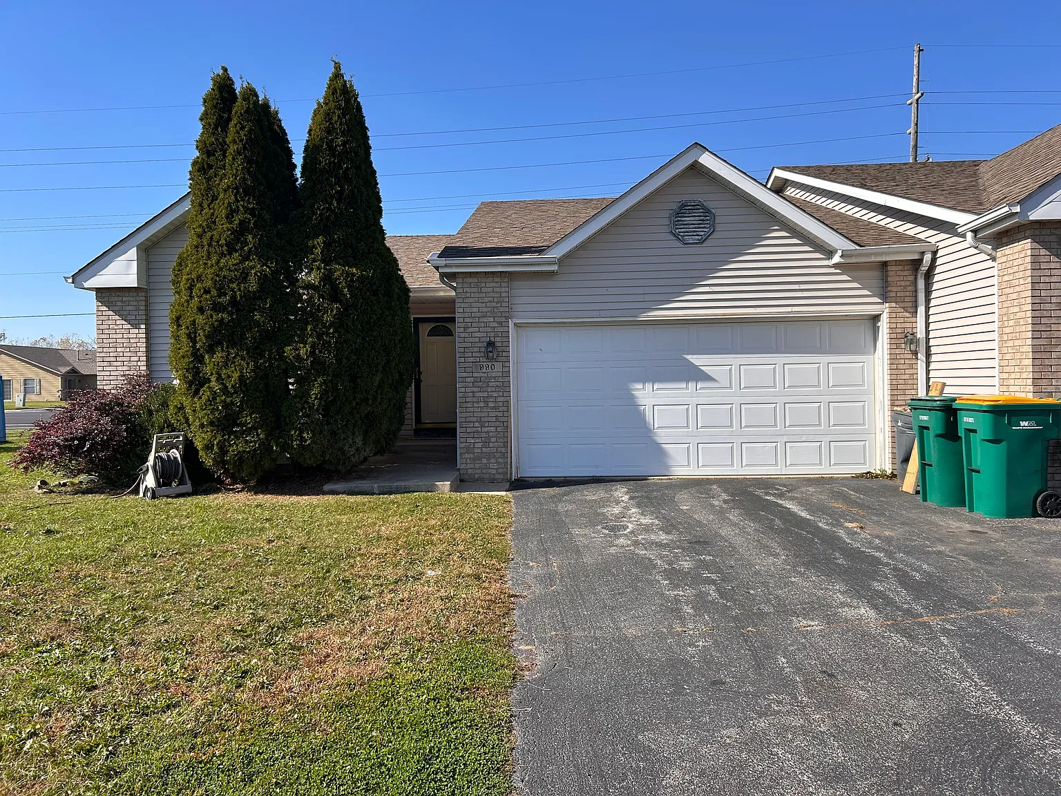 2 bed, 1352 sqft, $2,250 — Photo 1