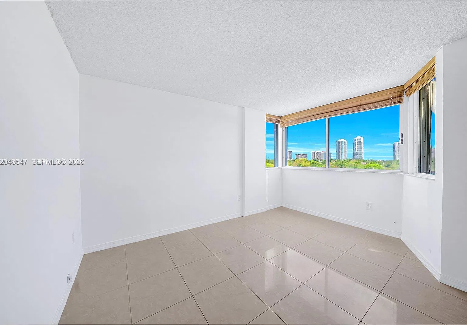 Coral Palms Condo — Photo 3