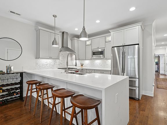 5th image of 3614 N Damen Ave #2