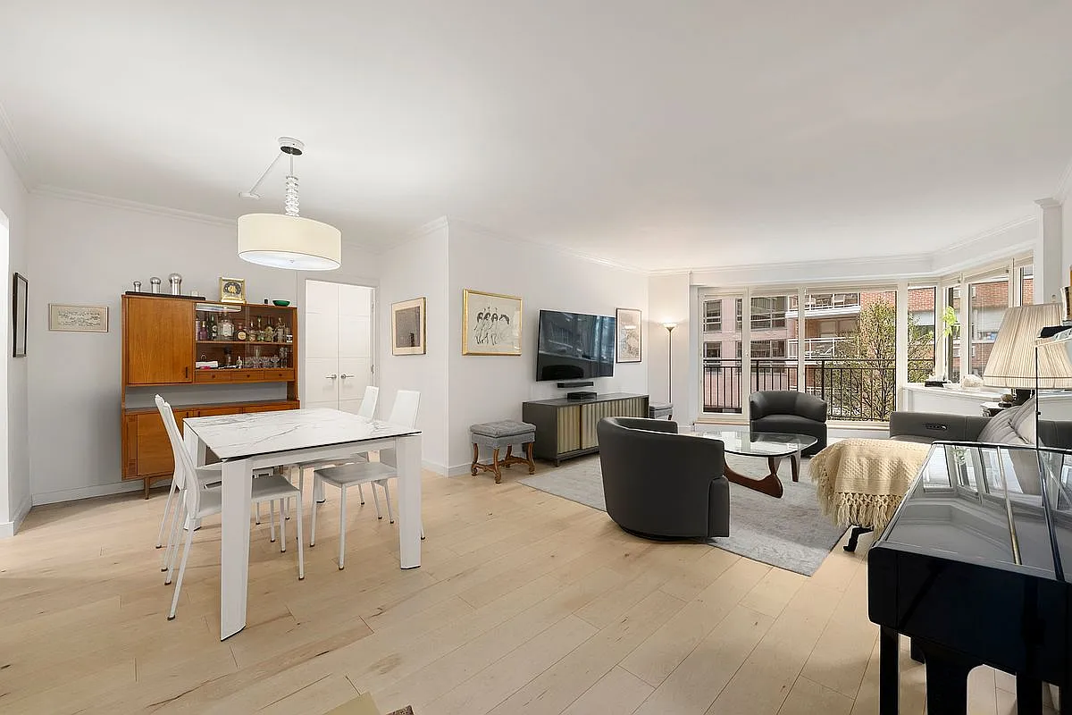 60 Sutton Pl Unit 5KN photo 1