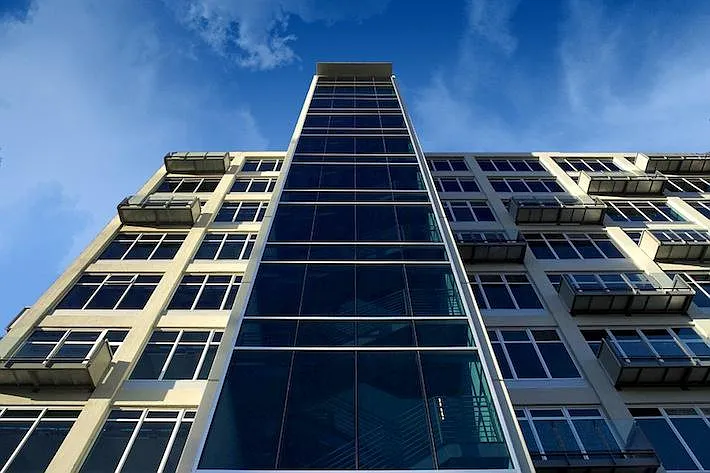 1 bed, 1053 sqft, $1,895 — Photo 3