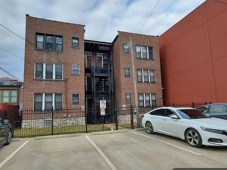 6136 Delmar Blvd #202 — Photo 14