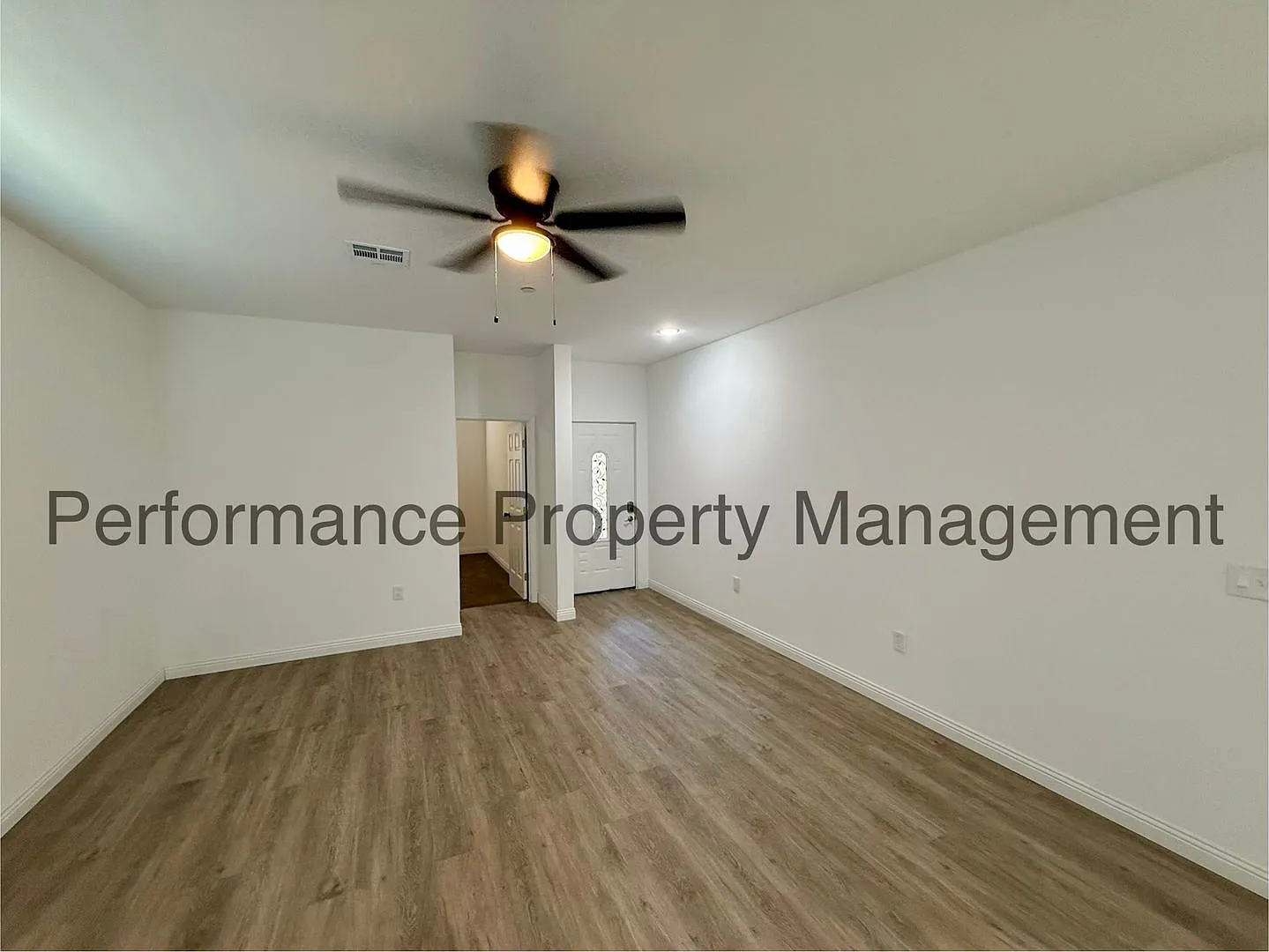 Modern 4 Bed/2 Bath E Bakersfield Home w/ RBP & Security Deposit Alternative Option — Photo 3