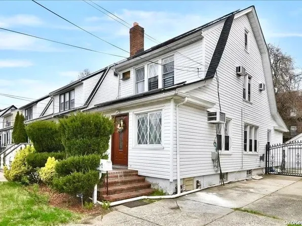 222-10 93rd Road, Jamaica, NY 11428