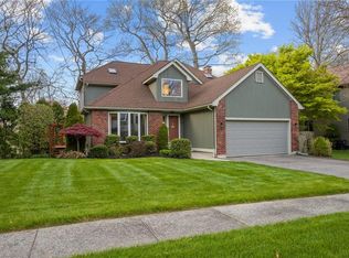 23 Tivoli Ct, Warwick, RI 02886