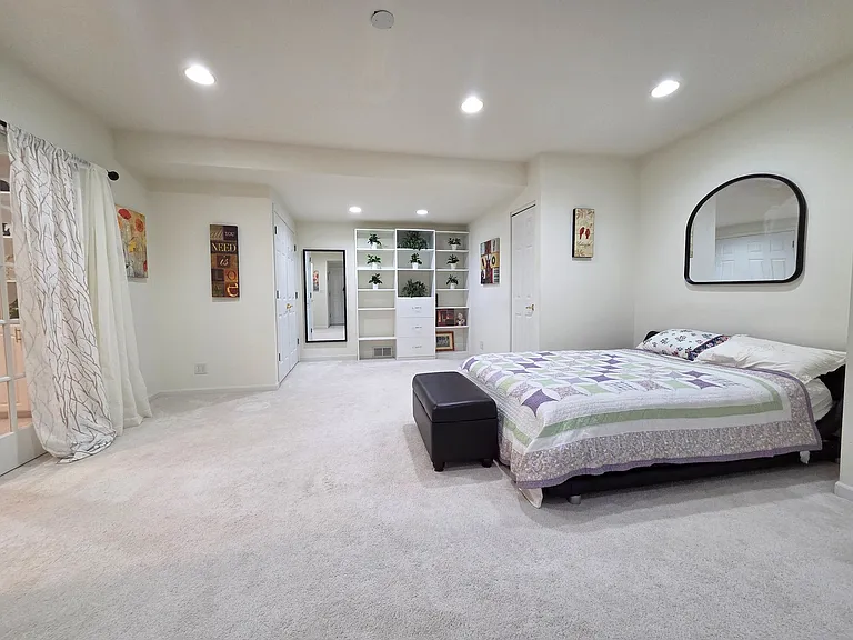1025 Rosewood Dr #B — Photo 14