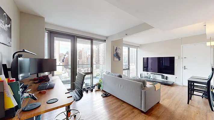 Rented by Bond New York | media 37