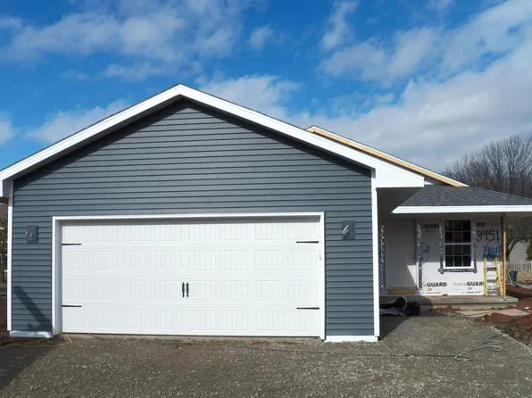 3451 Paula St, Green Bay, WI 54311