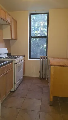 Rented by Move NYC Real Estate LLC | media 13