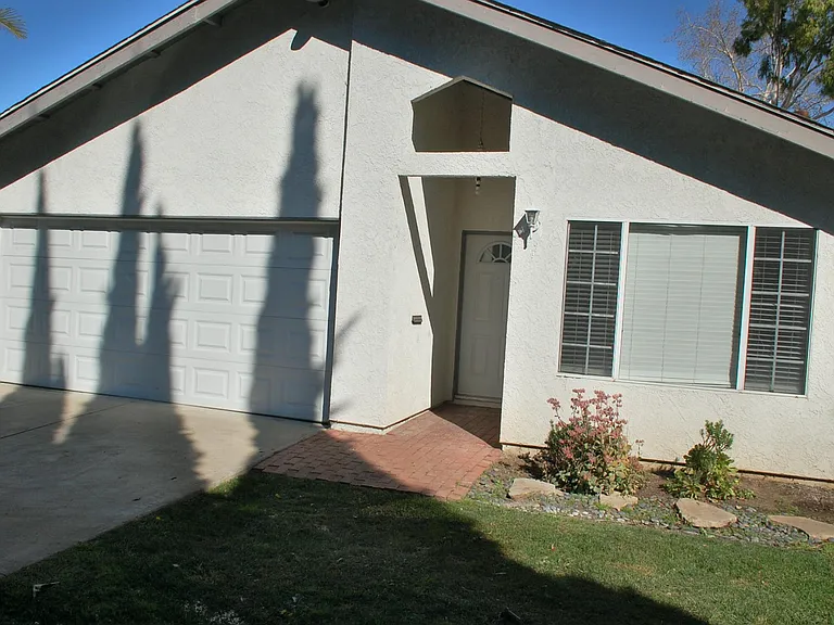 4551 Parkglen Cir — Photo 1
