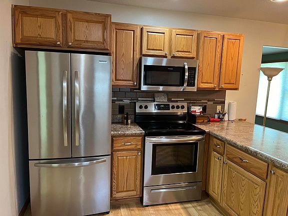 2nd image of 806 N Carlyle St