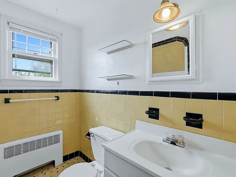 141 West St #2 — Photo 15