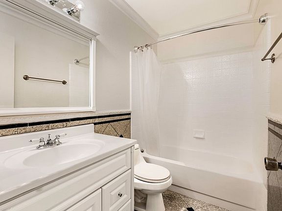 3rd image of 21309 Norwalk Blvd APT 56