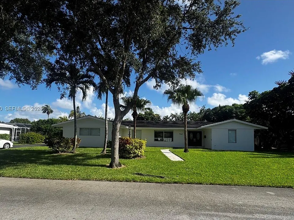 7361 SW 117th Ter