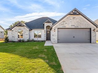 165 Crenshaw Ct, Stephenville, TX 76401