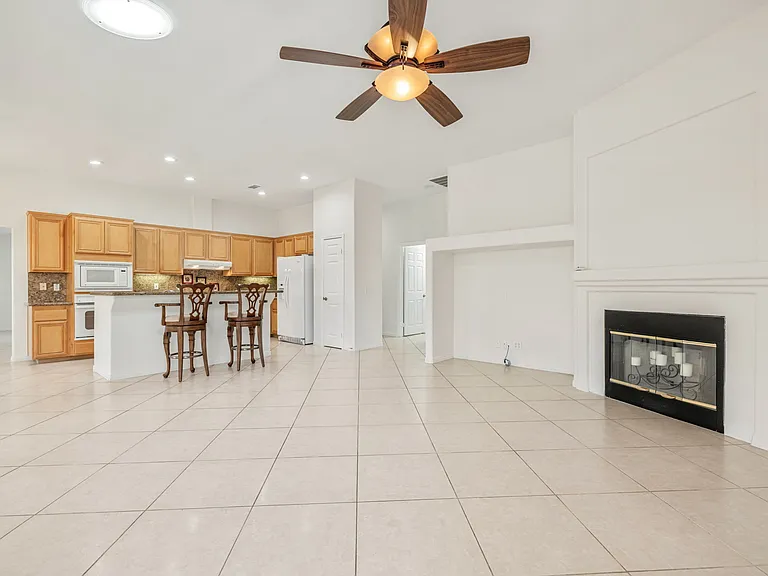 79940 Hancock Ct — Photo 13