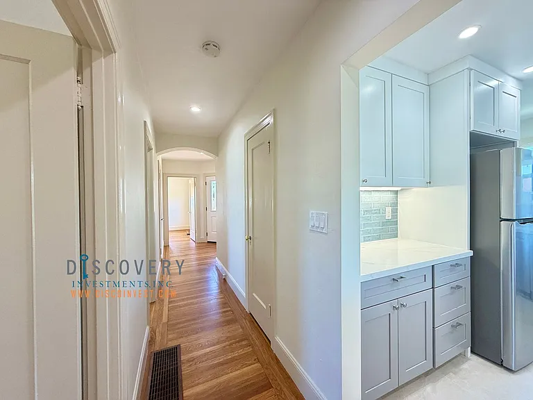 611 Clayton Ave — Photo 21