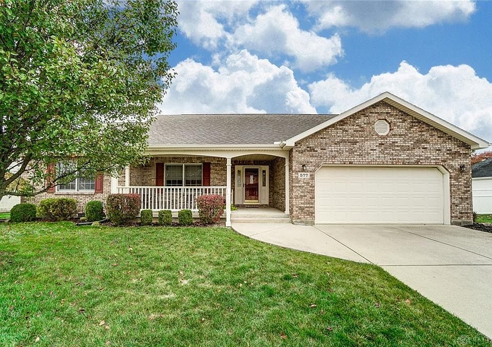 1st image of 577 Woodbury Ct
