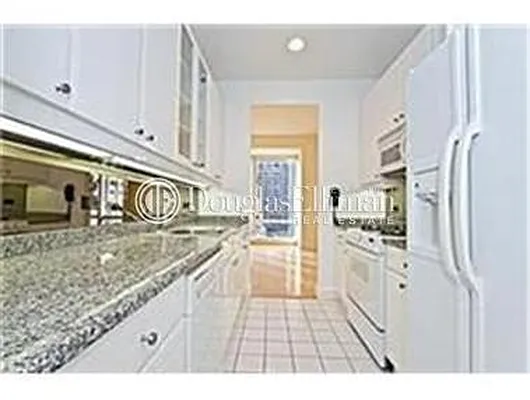 Rented by Douglas Elliman | media 125