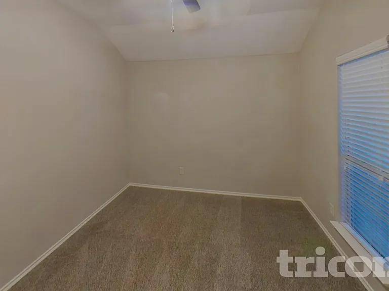 1812 Fairbanks Dr — Photo 11