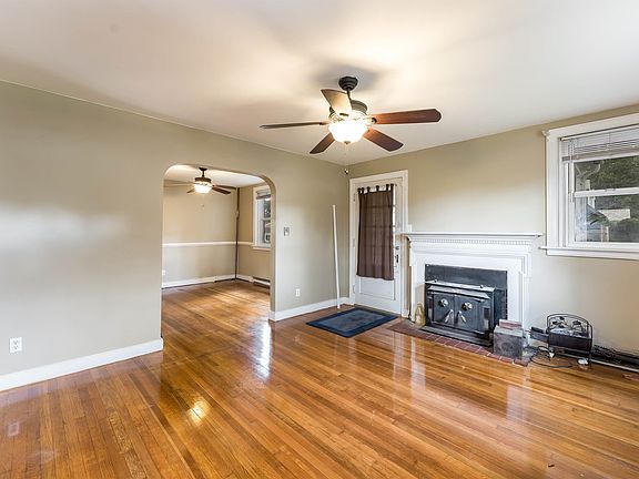 2nd image of 105 Longstreet Ave