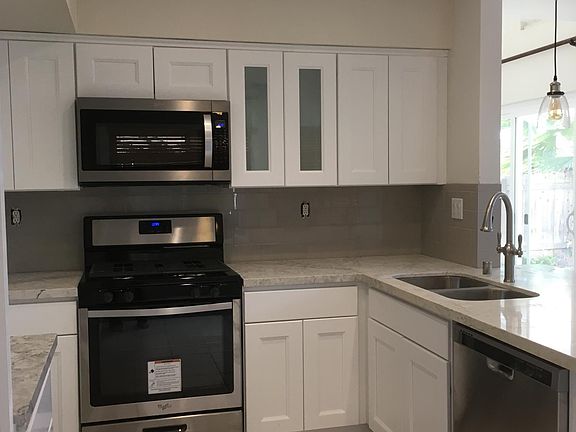 Updated Home in Cut-de-sac, in lovely Rancho Del Oro. Close to shopping and easy freeway access.