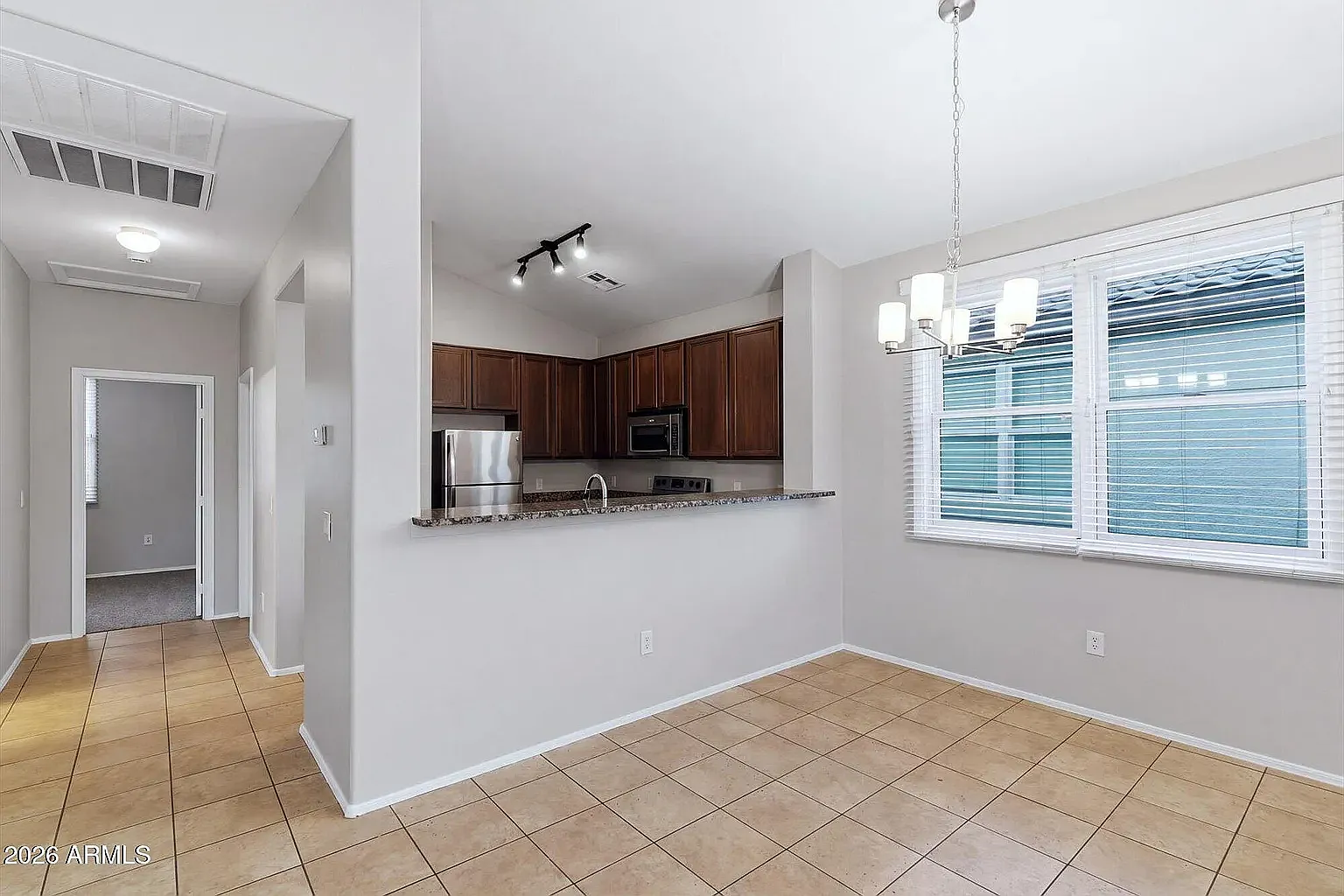 3 bed, 1228 sqft, $2,100 — Photo 3