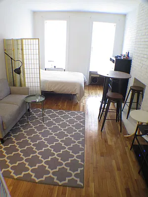 Rented by Glasser Realty LLC | media 3