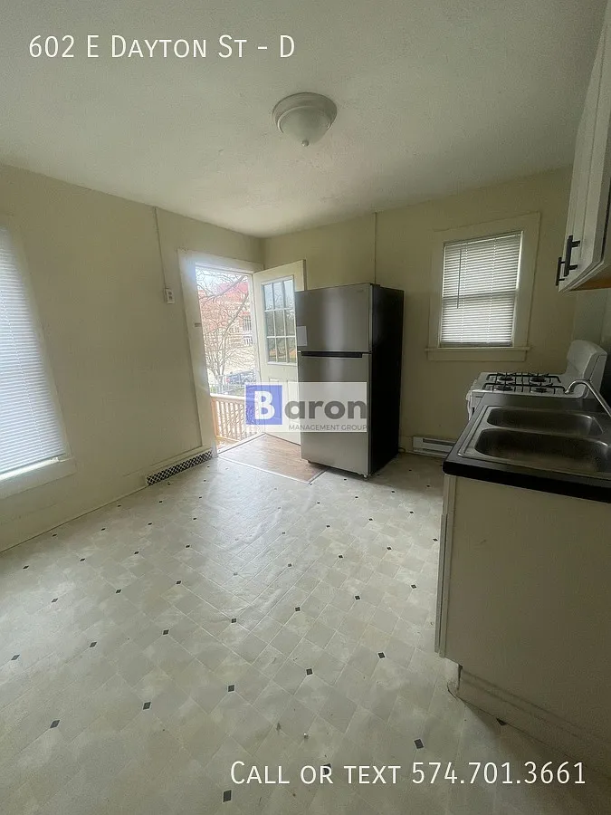 602 E Dayton — Photo 2