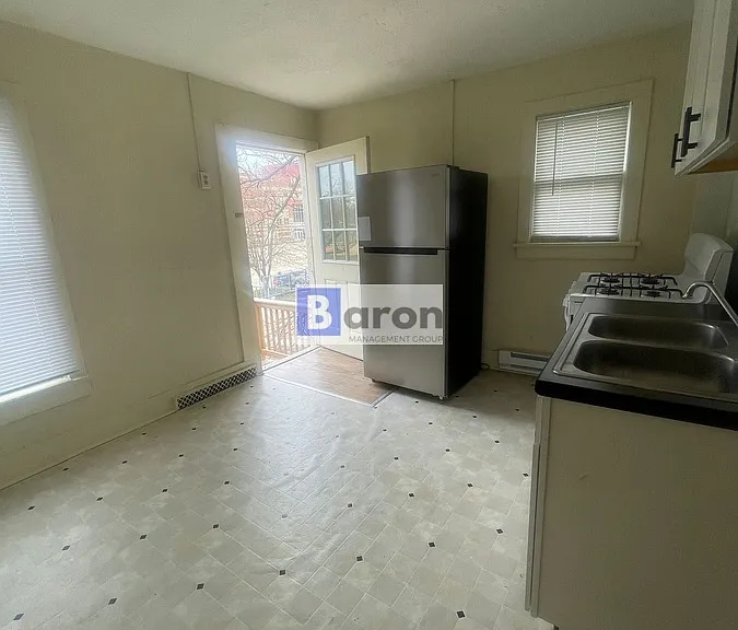 602 E Dayton St #D — Photo 2