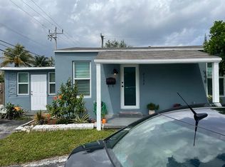 2135 Plunkett St, Hollywood, FL 33020