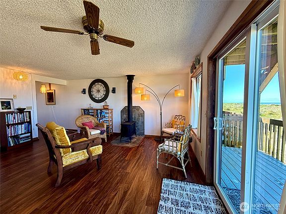 5th image of 1311 Ocean Shores Boulevard SW #3